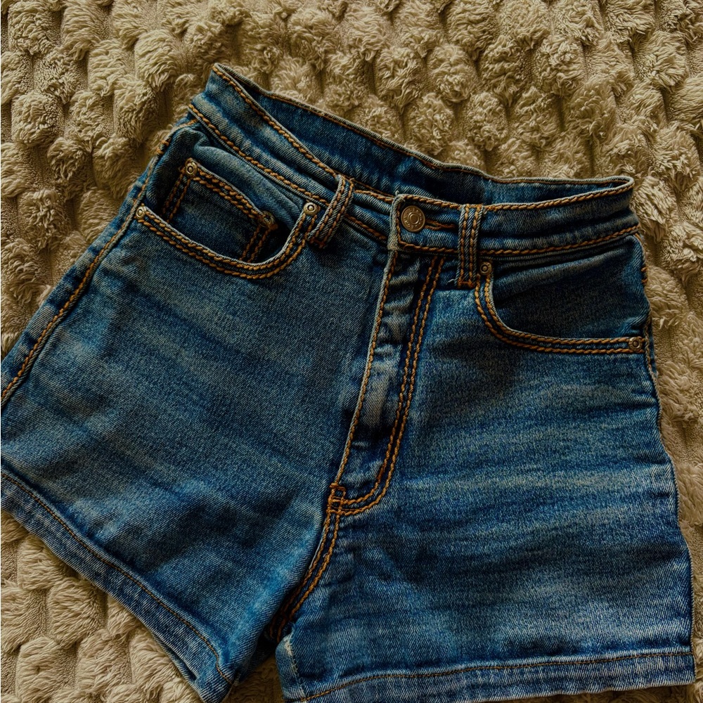 Classic High-Rise Denim Shorts - Blue